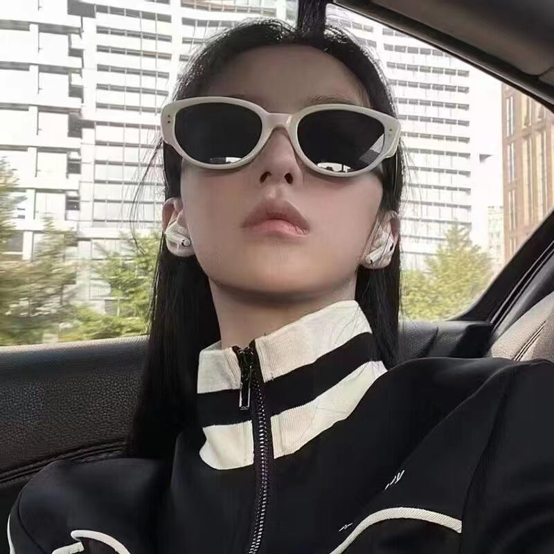 Wholesale Black and white beige cat-eye sunglasses